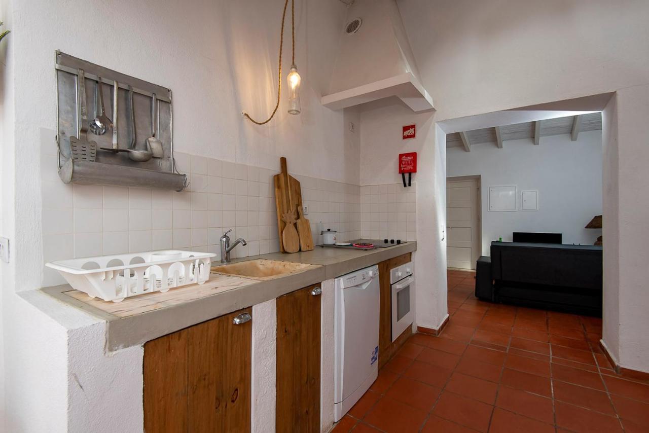Hillside 2 Aljezur Old Town Guest House Екстериор снимка