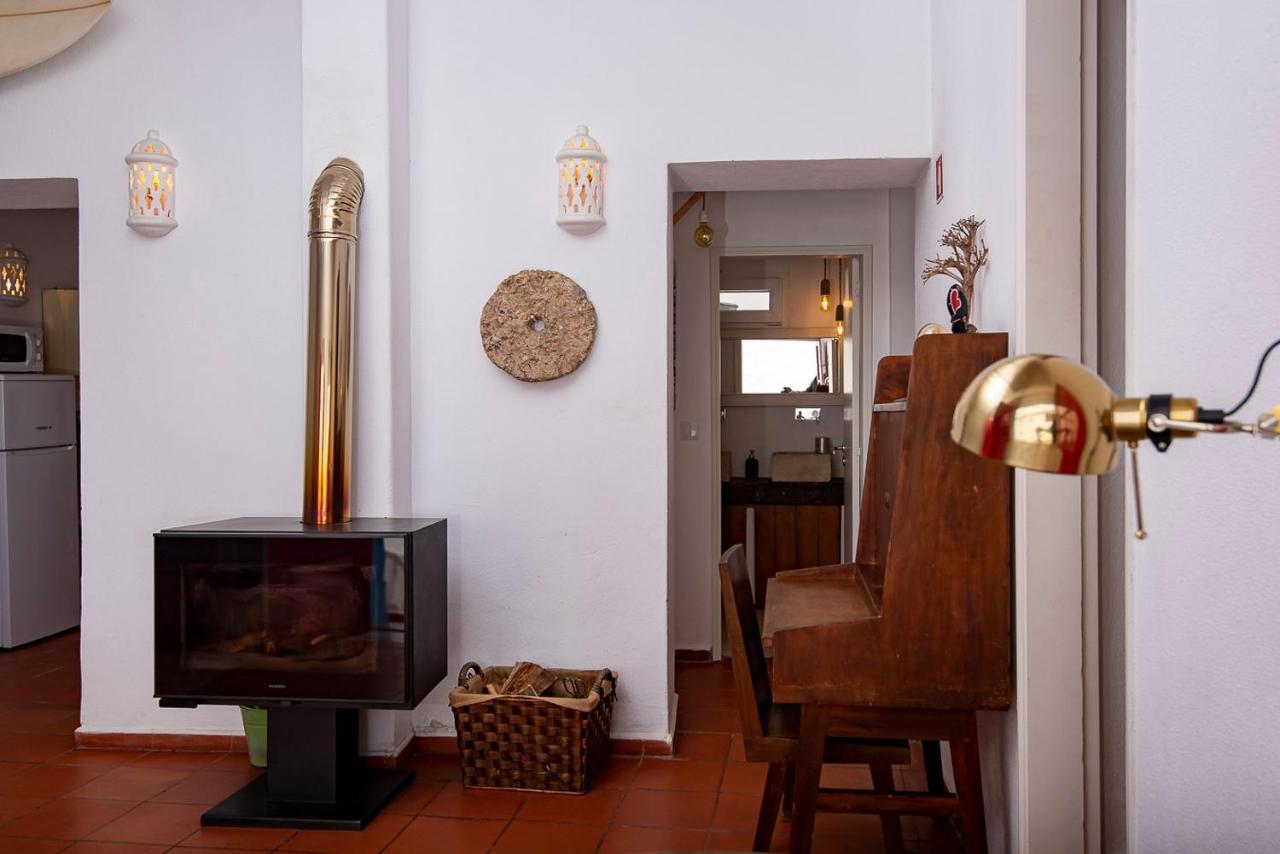 Hillside 2 Aljezur Old Town Guest House Екстериор снимка
